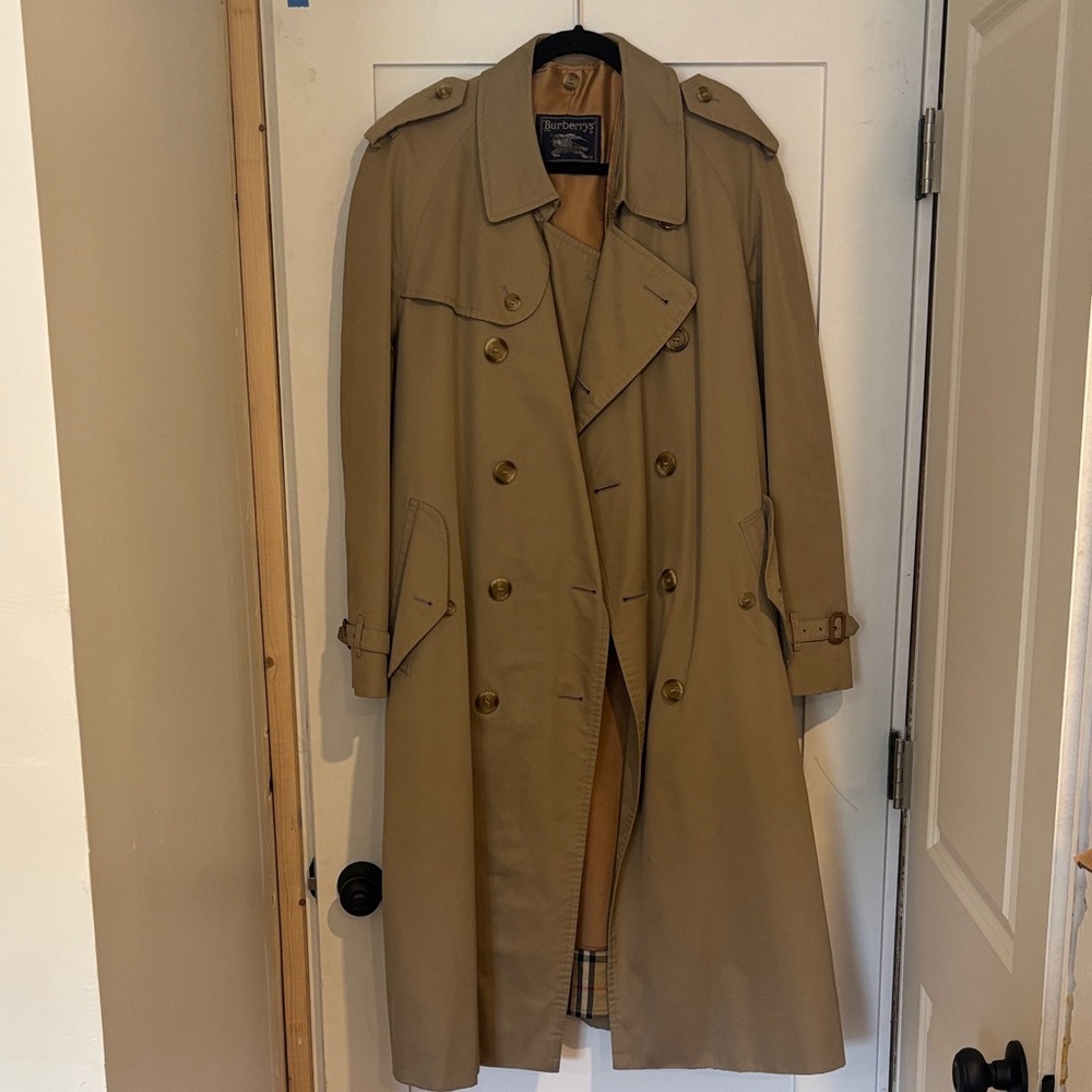 Vintage Burberry Men's Classic Beige Trench Coat